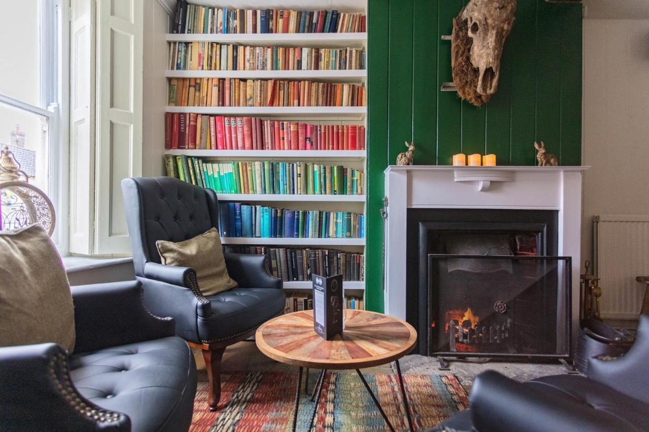 The Black Lion Hotel Little Walsingham Eksteriør bilde